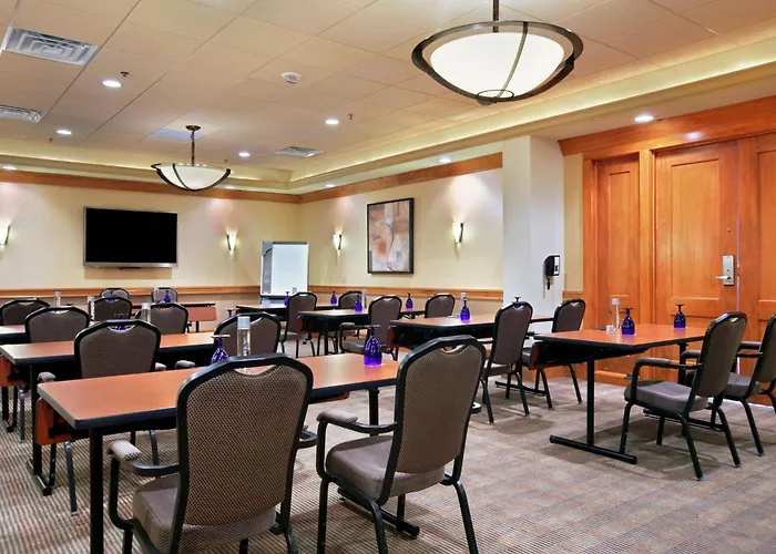 Hilton Chicago/oakbrook Terrace 3*
