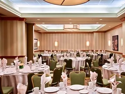 Hilton Chicago/oakbrook Terrace 3*